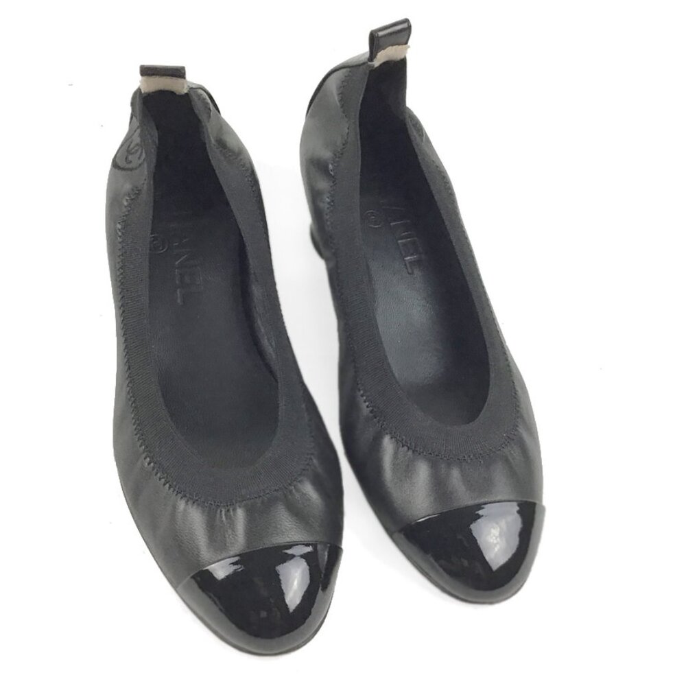 Chanel Spirit Interlocking CC Logo Pumps - Picture 7 of 12